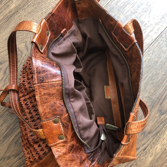 Cognac coloured leather oversized handbag - Picture 3 of 5